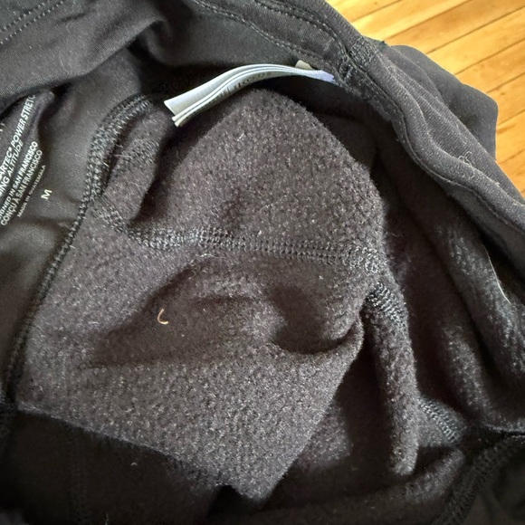 Athleta Altitude Tight in polartech power stretch legging altitude in black - Picture 9 of 9